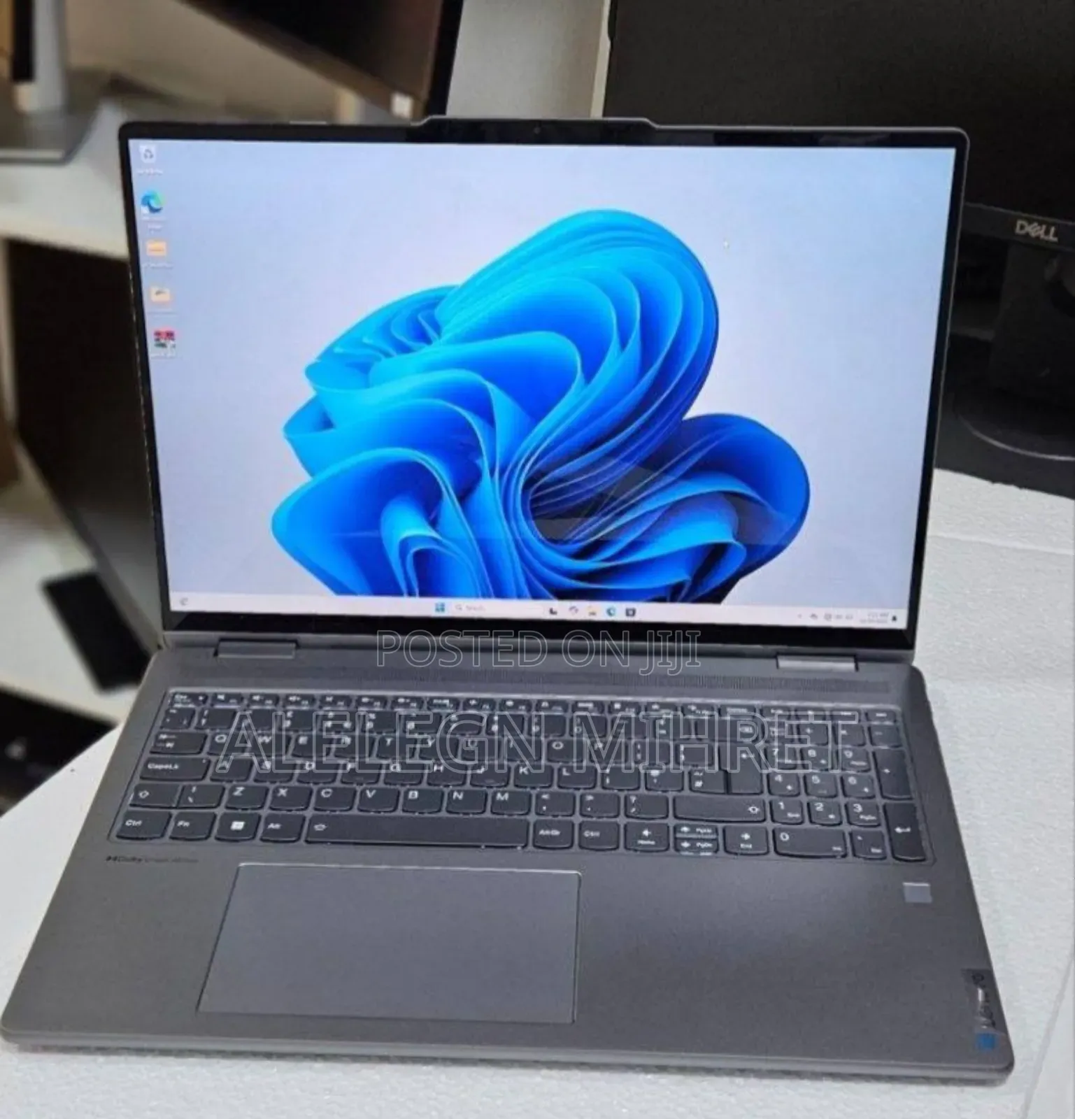 New Laptop Lenovo Yoga 7i 16GB Intel Core I7 SSD 512GB