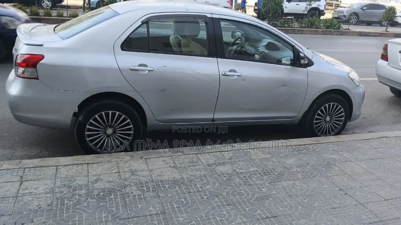 Toyota Yaris 2010 Silver