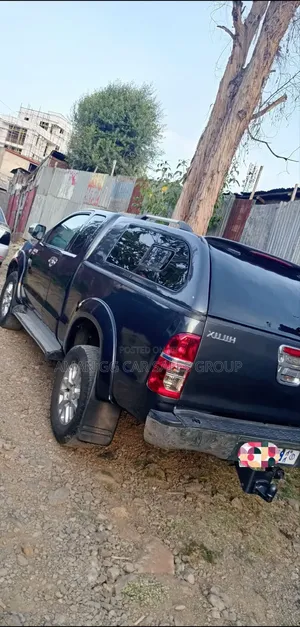 Toyota Hilux 2008 Gray