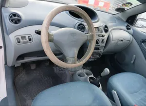 Toyota Yaris 1.5 2000 White