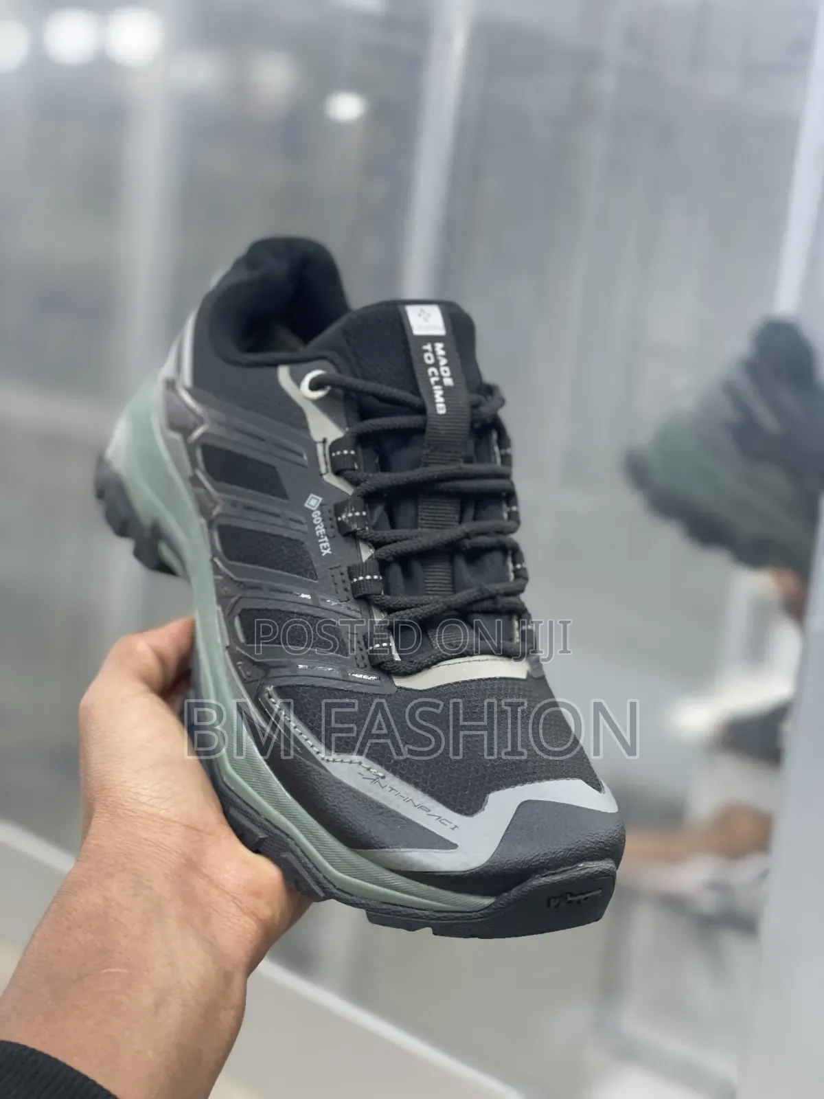 Columbia Gore-Tex Sneakers, Vibram Grip (Black/Sage)