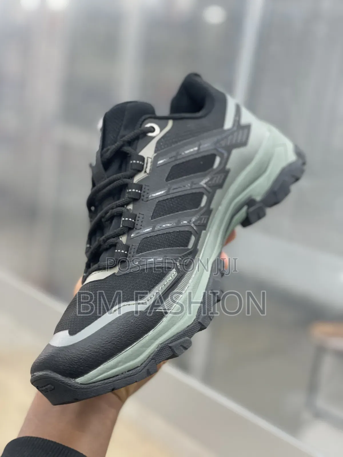 Columbia Gore-Tex Sneakers, Vibram Grip (Black/Sage)