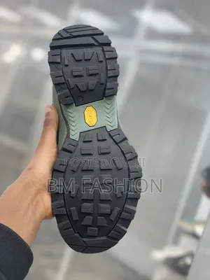 Columbia Gore-Tex Sneakers, Vibram Grip (Black/Sage)