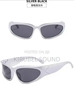 Photo - Y2k Glass Unisex