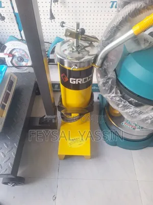 Photo - Manual Grease Pump 11l