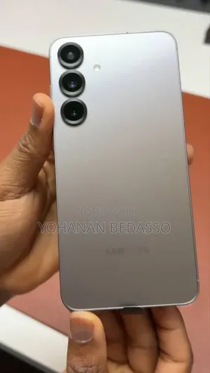 Photo - Samsung Galaxy S25+ 256 GB Silver