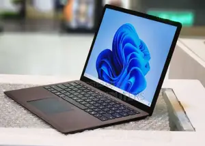 New Laptop Microsoft Surface 16GB Intel Core I7 SSD 512GB