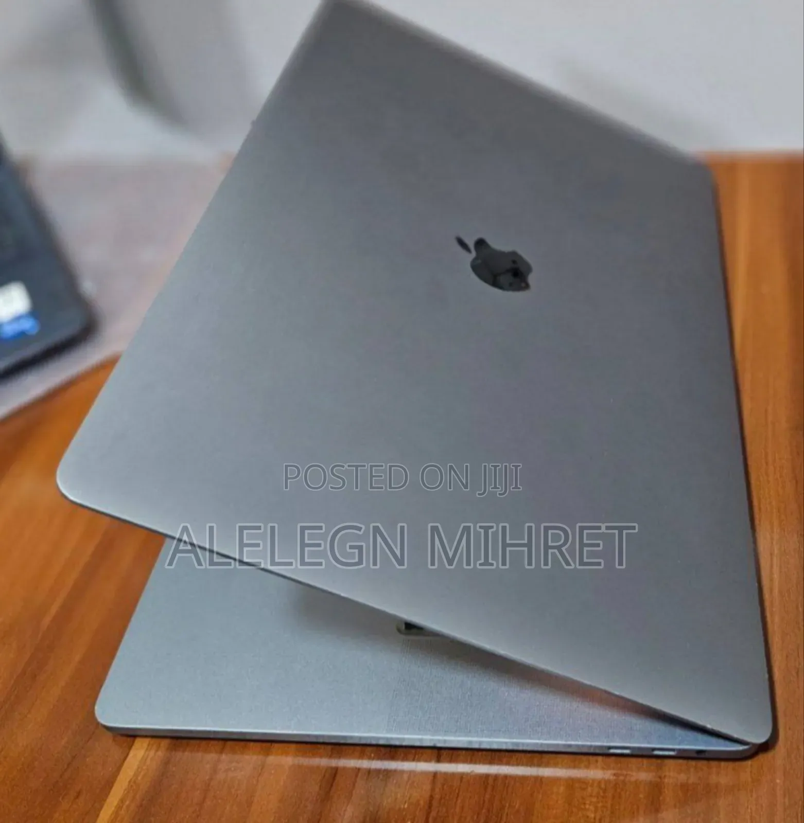 New Laptop Apple MacBook Pro 2019 16GB Intel Core I9 SSD 1T