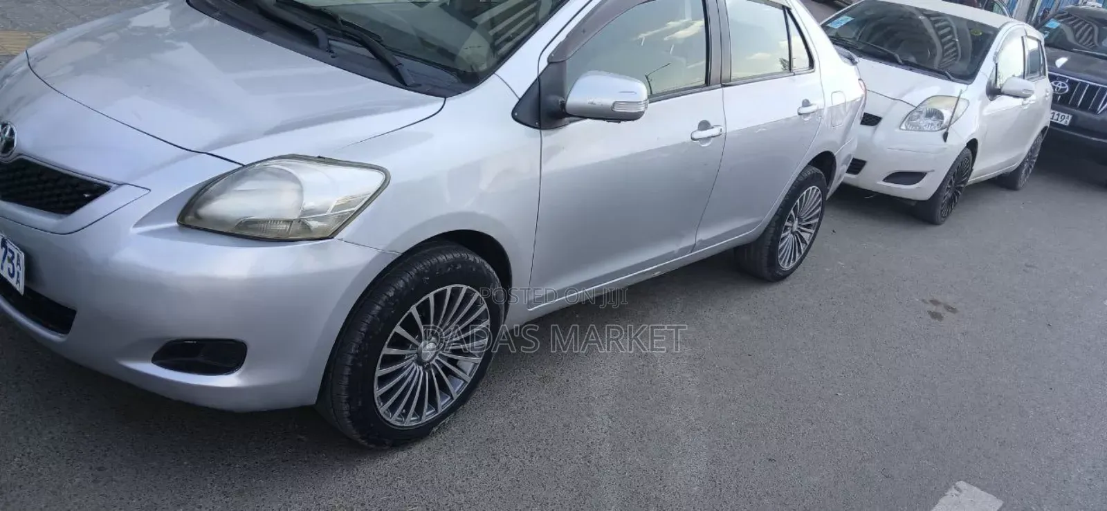 Toyota Belta 2010 Silver