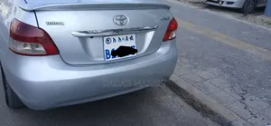 Toyota Belta 2010 Silver