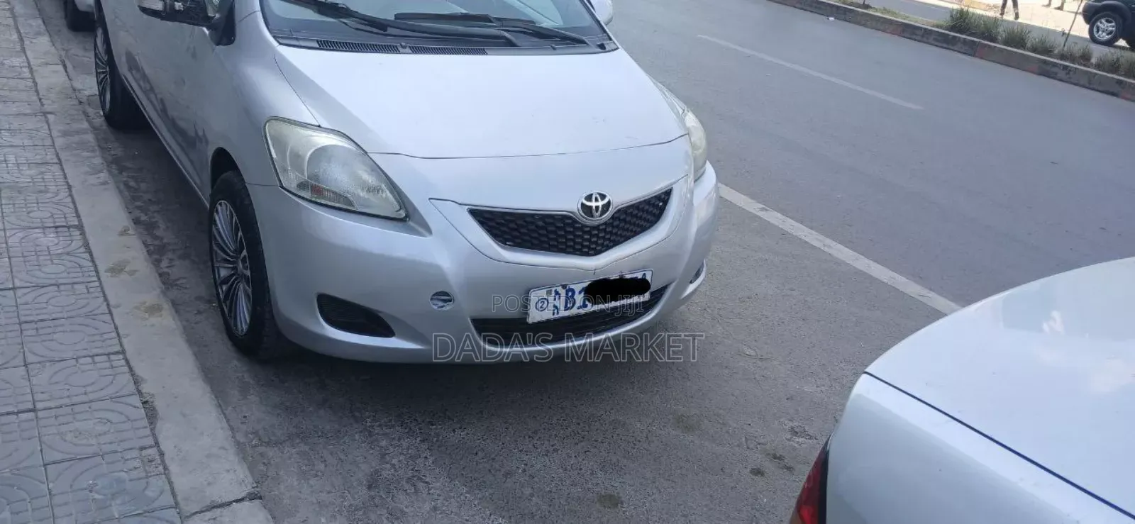 Toyota Belta 2010 Silver