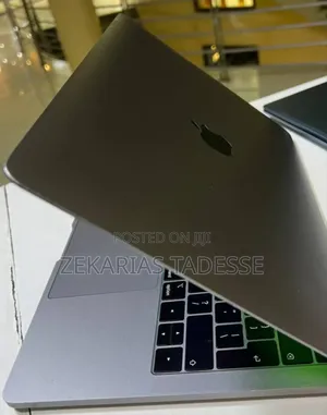 New Laptop Apple MacBook Pro 2019 8GB Intel Core I5 SSD 128GB