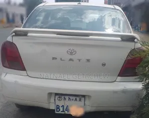 Photo - Toyota Platz 2003 White