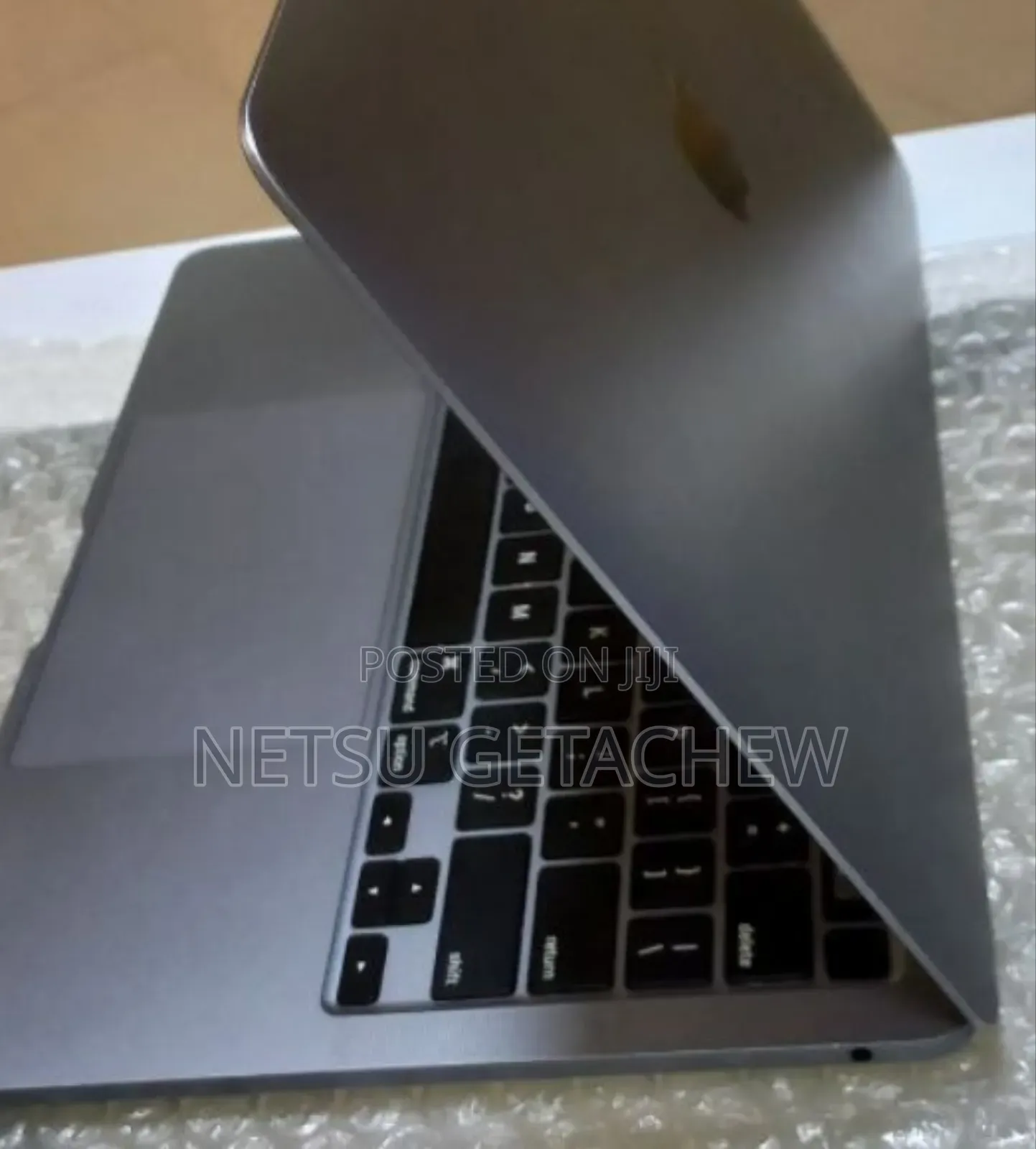 New Laptop Apple MacBook Air 2020 M1 8GB Apple M1 SSD 256GB