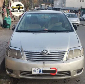 Photo - Toyota Corolla 2005