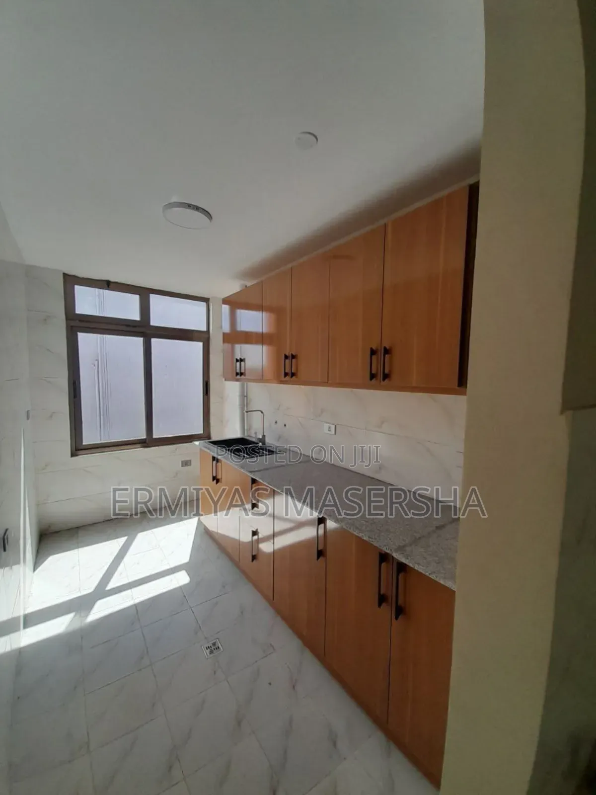 Furnished 3bdrm Apartment in Yeka for sale