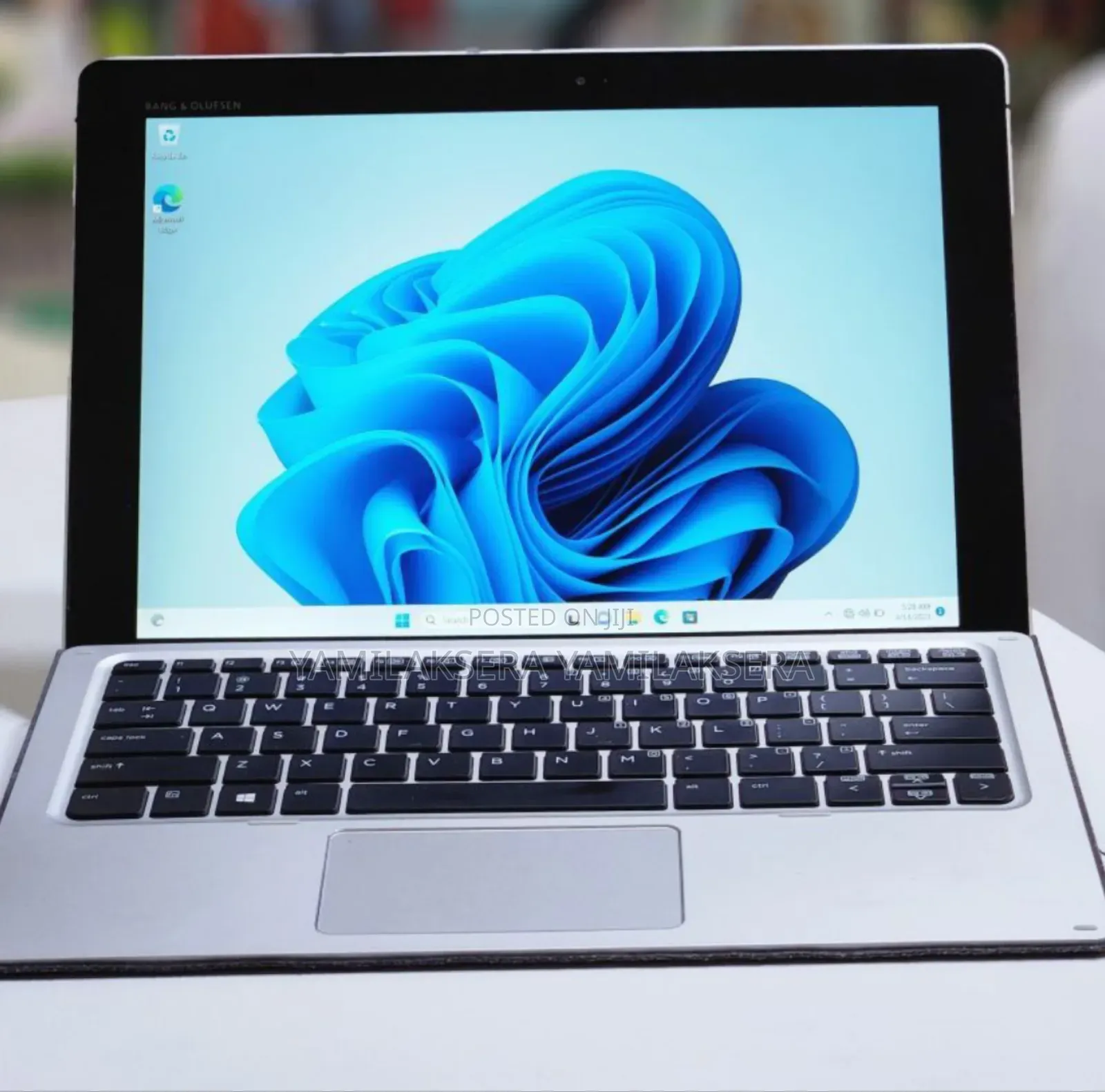 New Laptop HP X2 8GB Intel Core I5 SSD 256GB