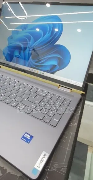 New Laptop Lenovo Yoga 7i 16GB Intel Core Ultra 7 SSD 1T