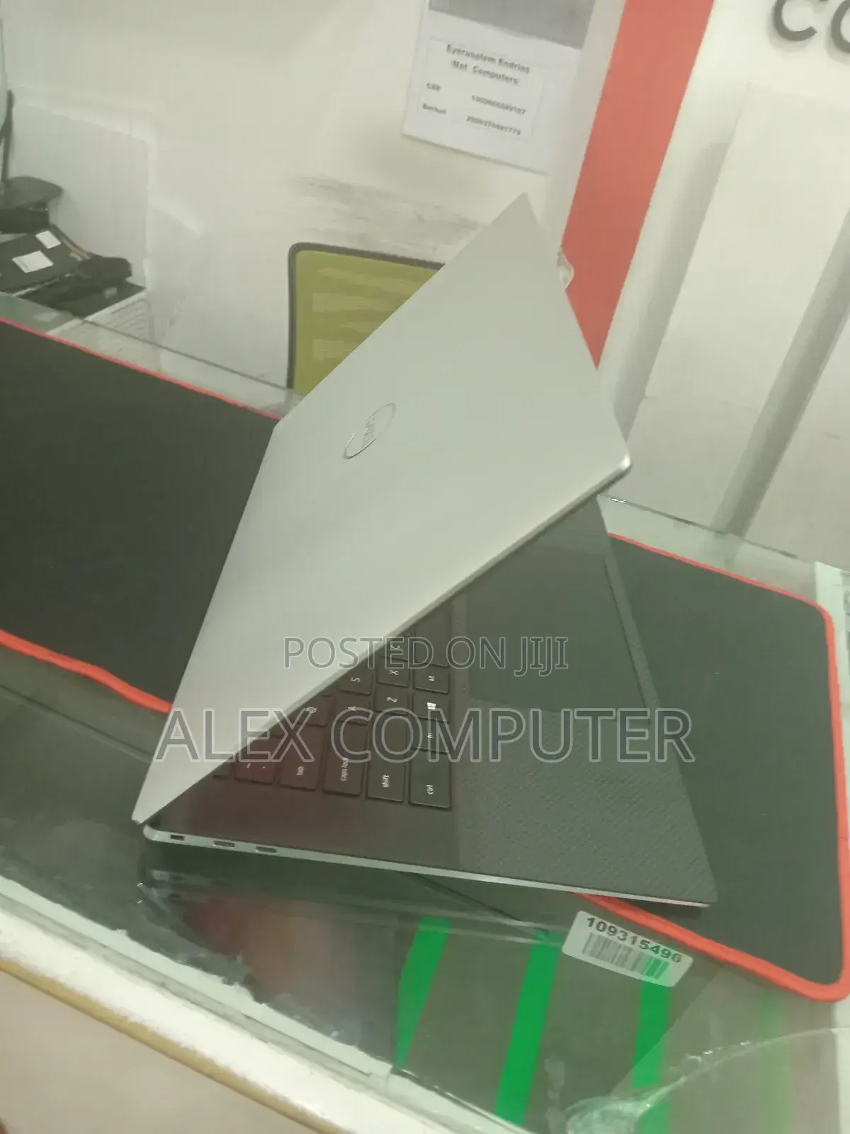 New Laptop Dell XPS 15 32GB Intel Core I9 SSD 2T