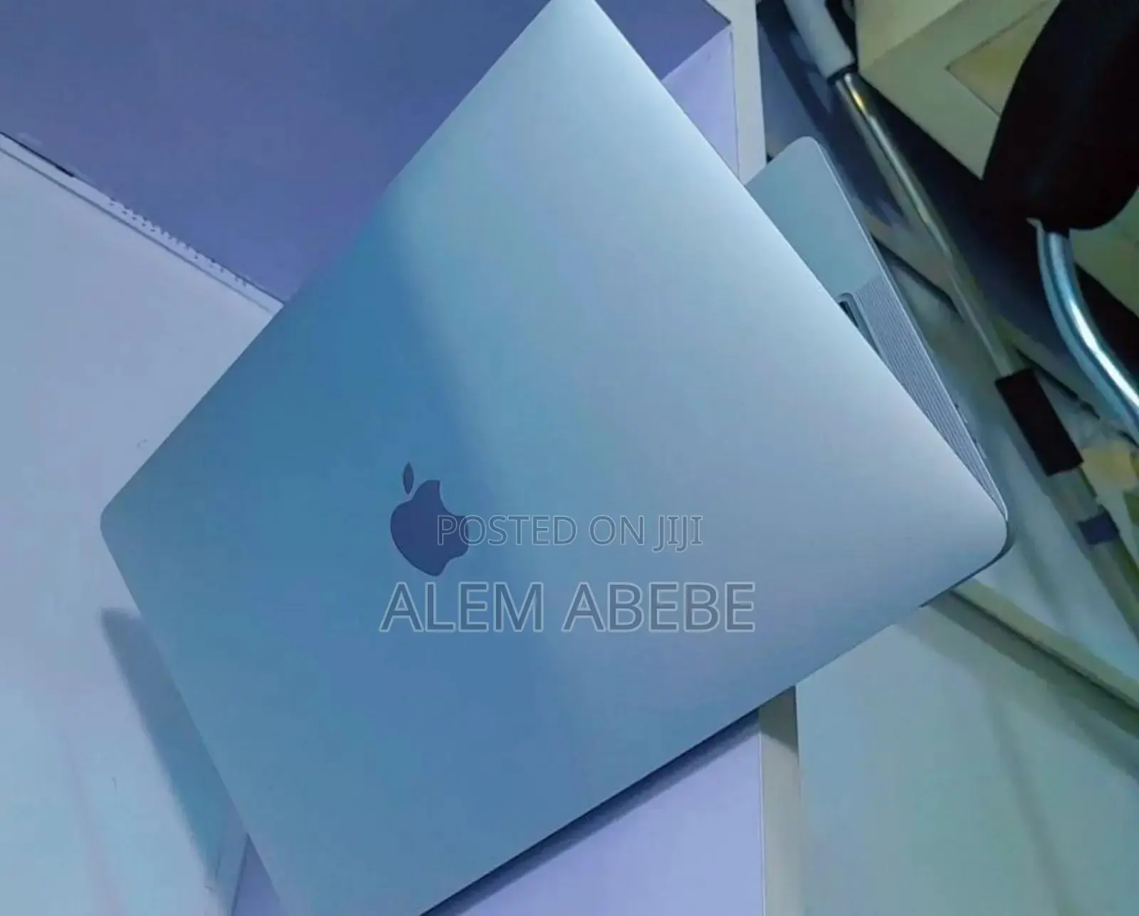 New Laptop Apple MacBook Pro 2022 M2 8GB Apple M2 SSD 256GB