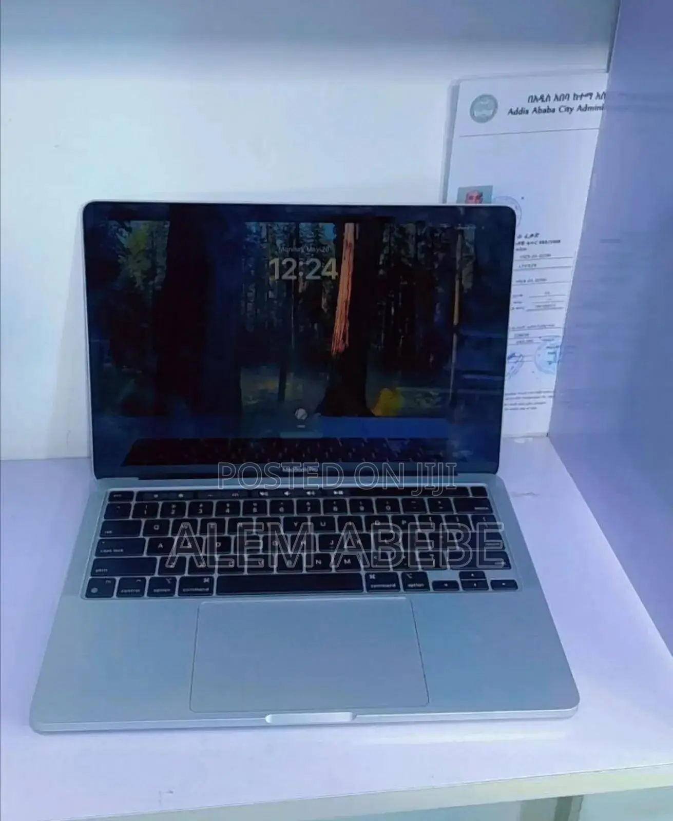 New Laptop Apple MacBook Pro 2022 M2 8GB Apple M2 SSD 256GB