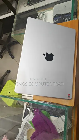 Photo - New Apple MacBook Pro 2023 M3 14-Inch 18GB Intel Core M3 SSD 512GB