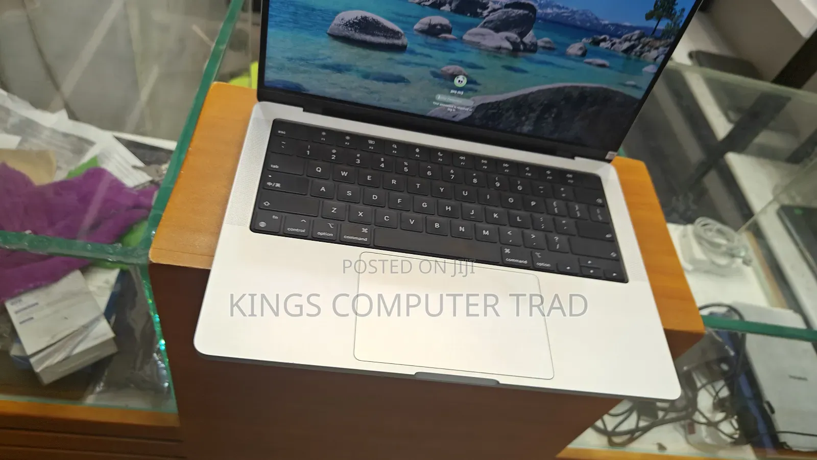 New Apple MacBook Pro 2023 M3 14-Inch 18GB Intel Core M3 SSD 512GB