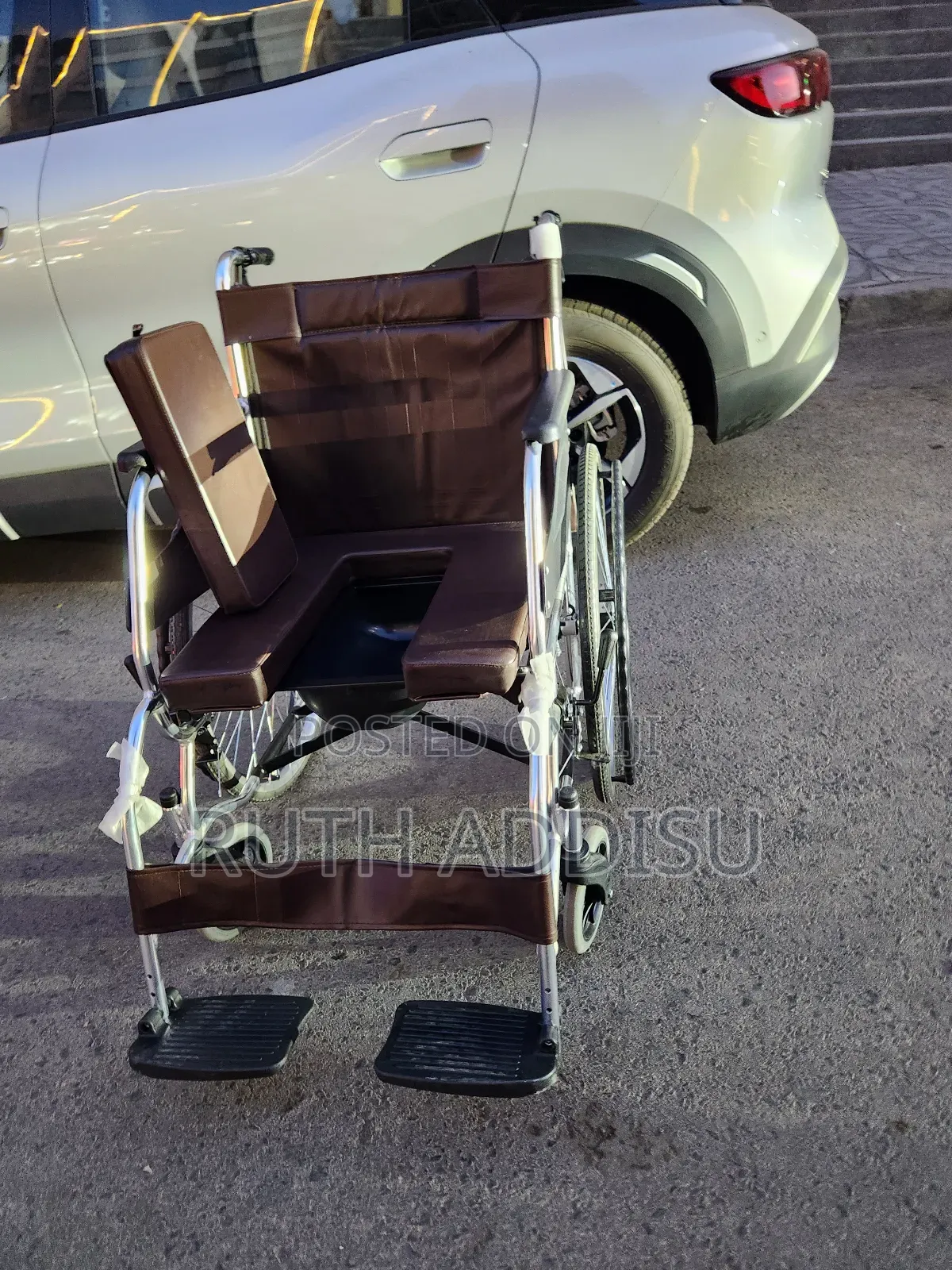 ባለ ፖፖ ዊልቸር የሚታጠፍ ምቹ ዊልቸር Wheelchair Whilcair Price in Ethiopia