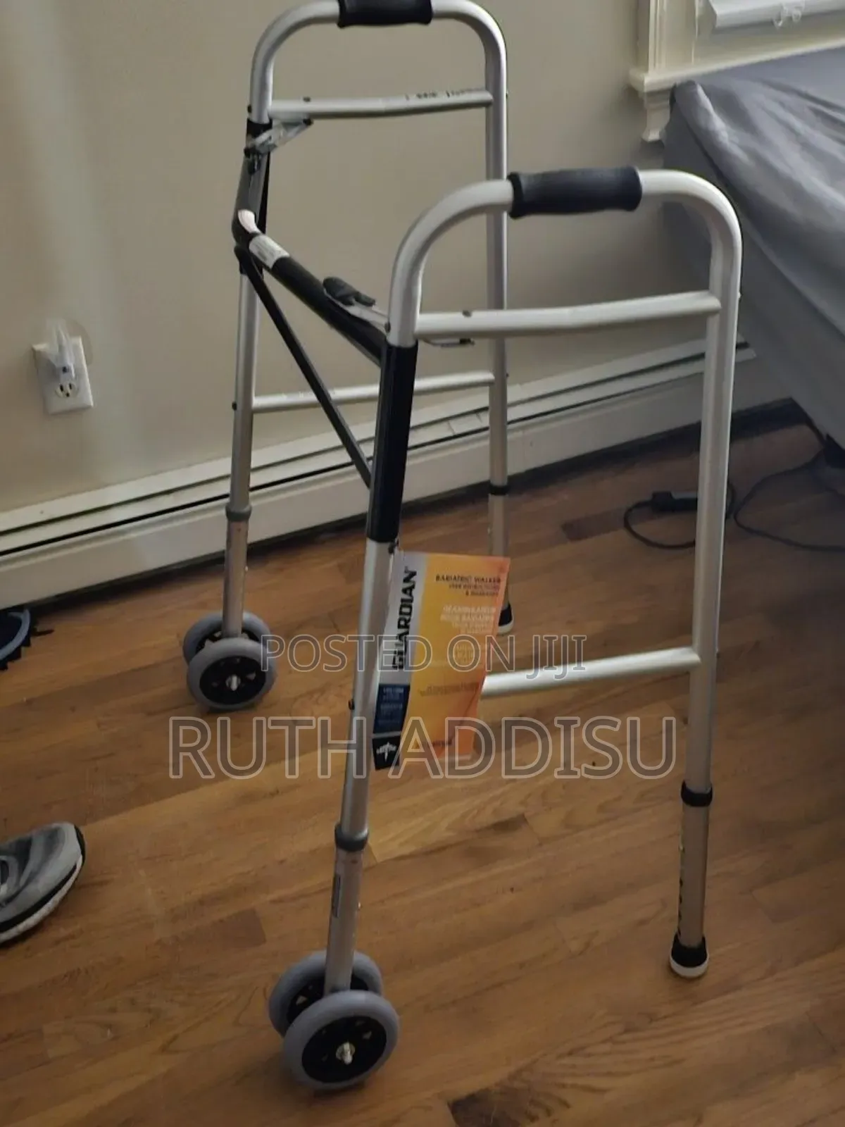 Walker Brand New Stainless With Frontal Wheel段的walker Foldable協議walker