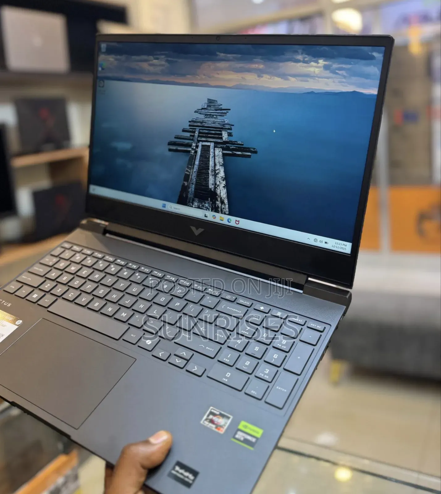 New Laptop HP Victus 16 16GB AMD Ryzen 7 SSD 512GB