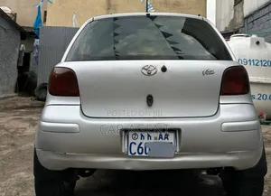 Toyota Vitz 2004 Silver