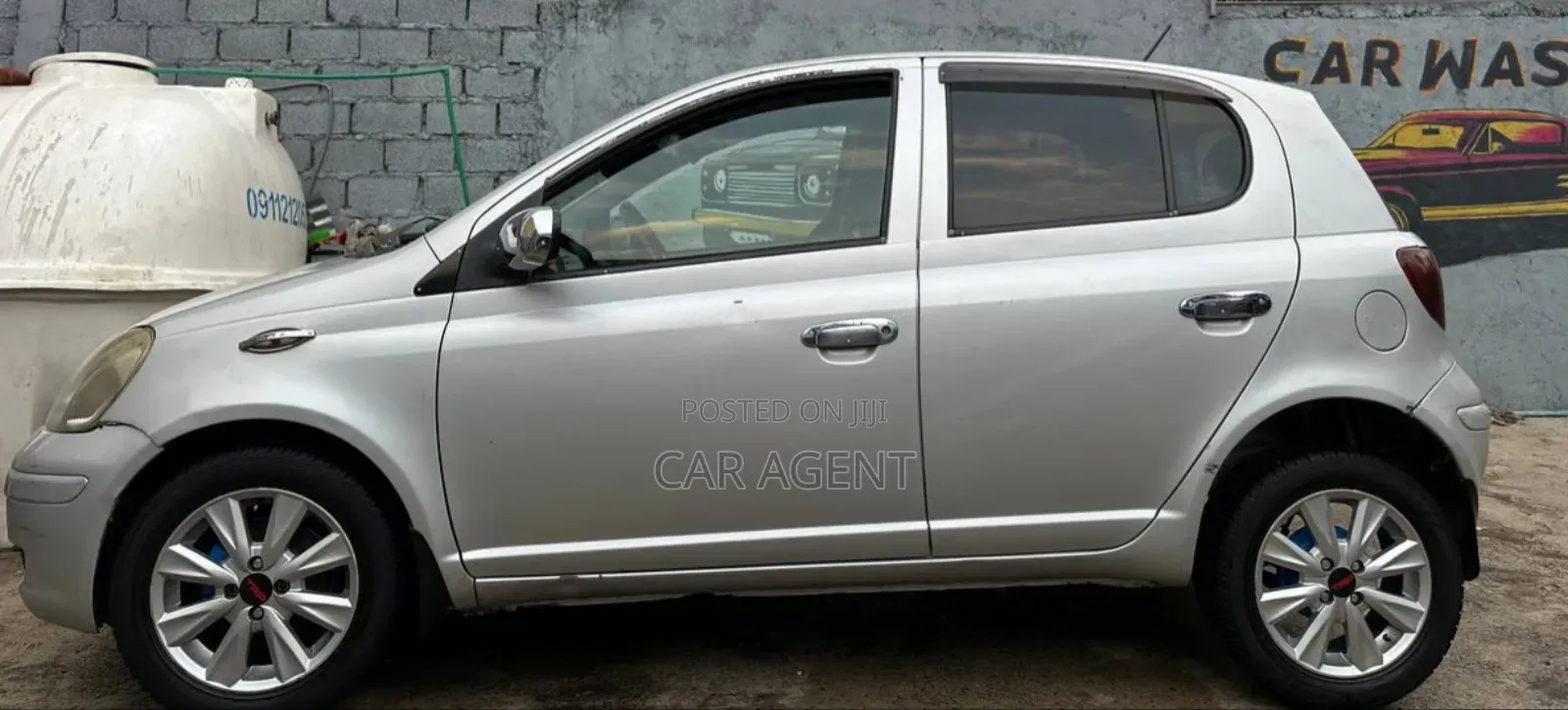 Toyota Vitz 2004 Silver