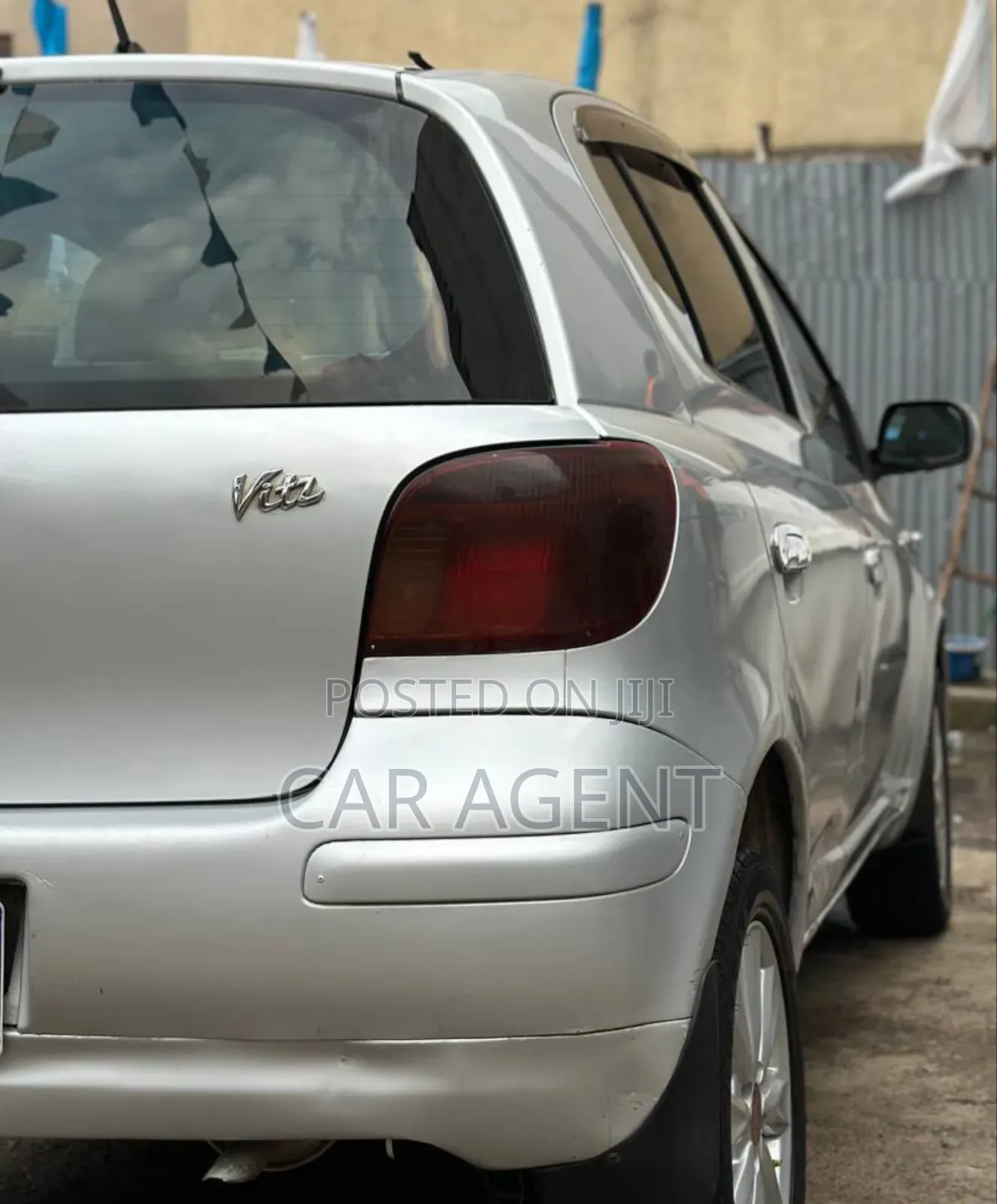 Toyota Vitz 2004 Silver