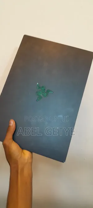 Laptop Razer Blade 16GB AMD Ryzen 9 SSD 256GB