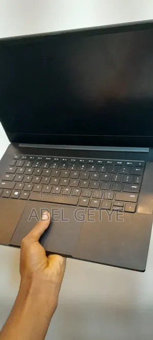 Laptop Razer Blade 16GB AMD Ryzen 9 SSD 256GB
