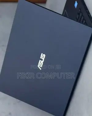 New Laptop Asus E502S 4GB Intel SSD 256GB