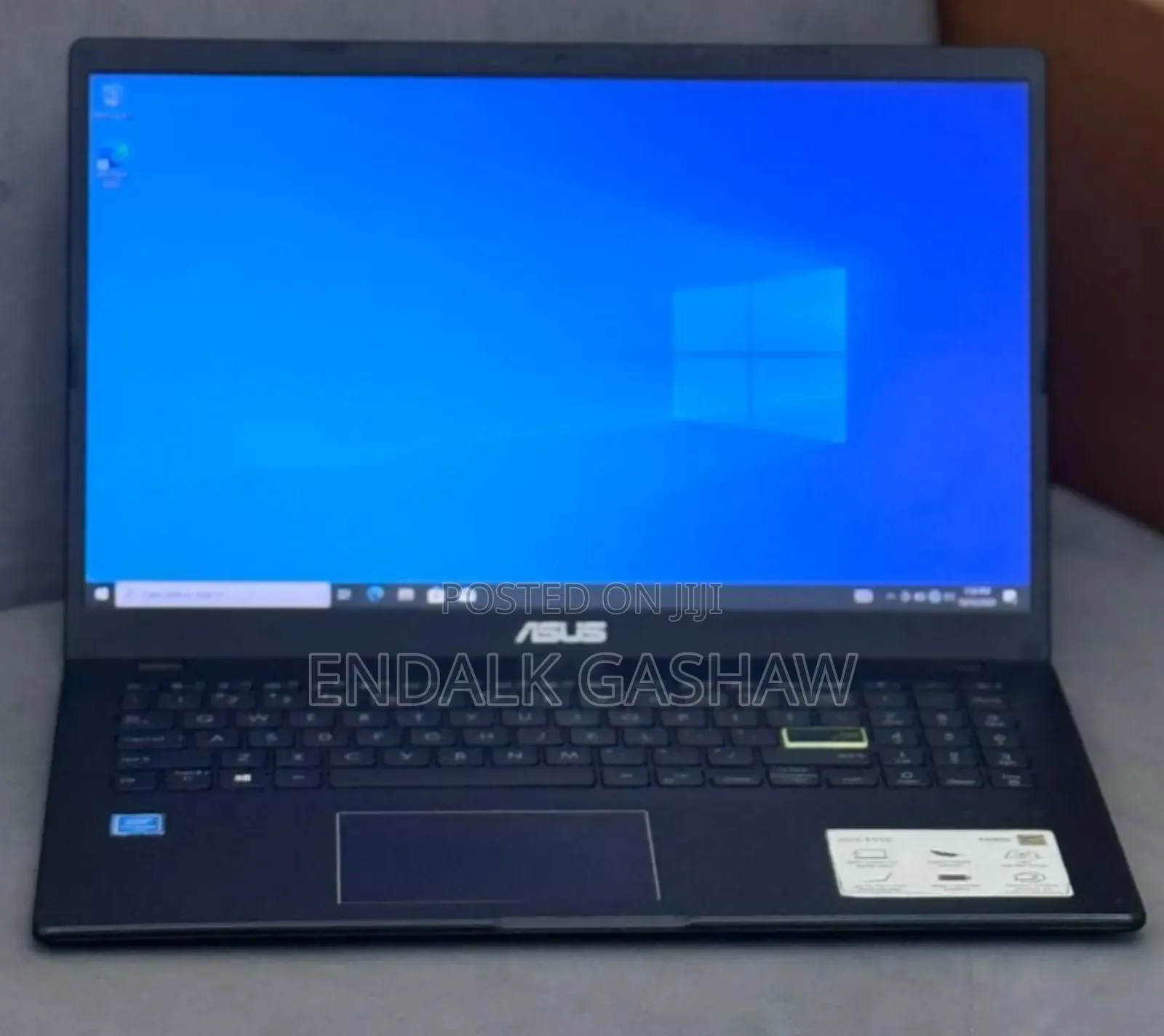 New Laptop Asus E502S 4GB Intel Pentium SSD 256GB