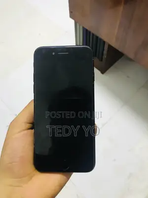 Photo - Apple iPhone 7 256 GB Black