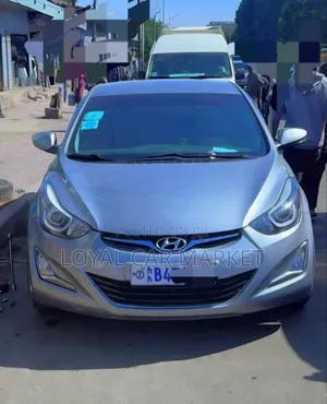 Photo - Hyundai Avante 2015 Gray