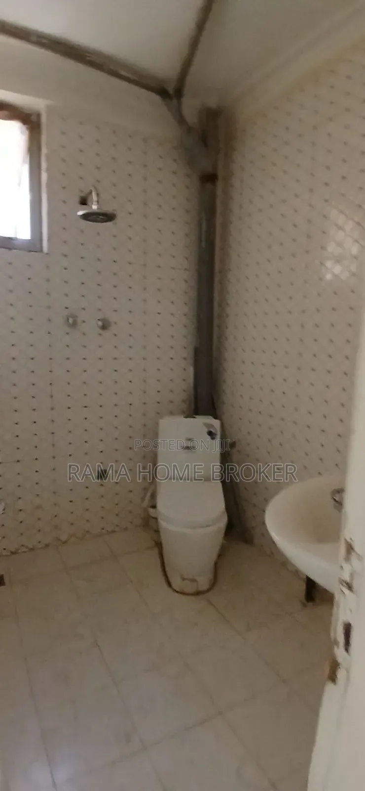 Furnished 3bdrm Condo in Yeka for sale