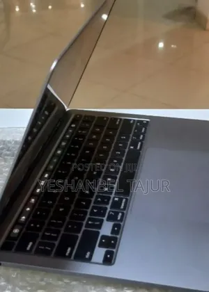 New Laptop Apple MacBook Pro M1 8GB Apple M1 Pro SSD 256GB