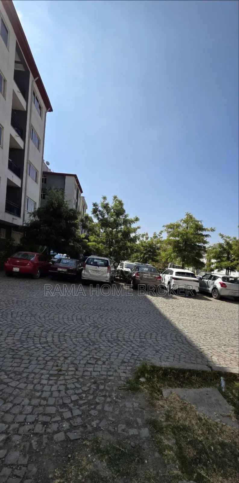 Furnished 1bdrm Apartment in ሀይሌ ሪል እስቴት, Yeka for sale