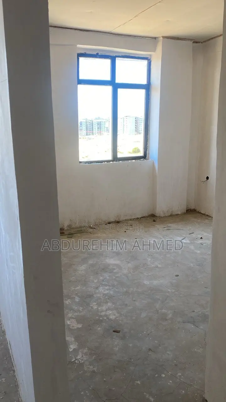 2bdrm Condo in Arabsa Gebreil, Bole for sale