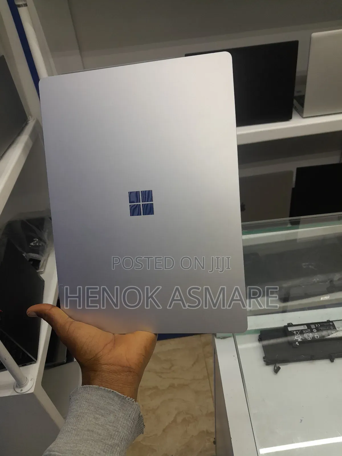 New Laptop Microsoft Surface 8GB Intel Core I5 SSD 256GB