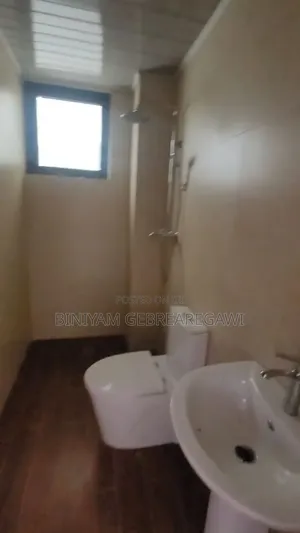 3bdrm Apartment in Apartment, Yeka for rent