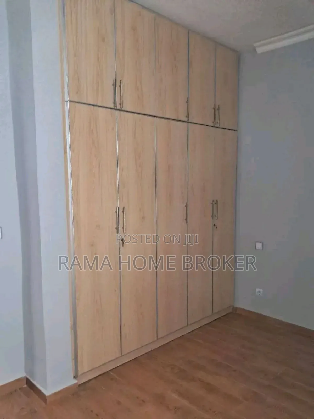 Furnished 3bdrm Apartment in Noah Real Estate, Yeka for sale