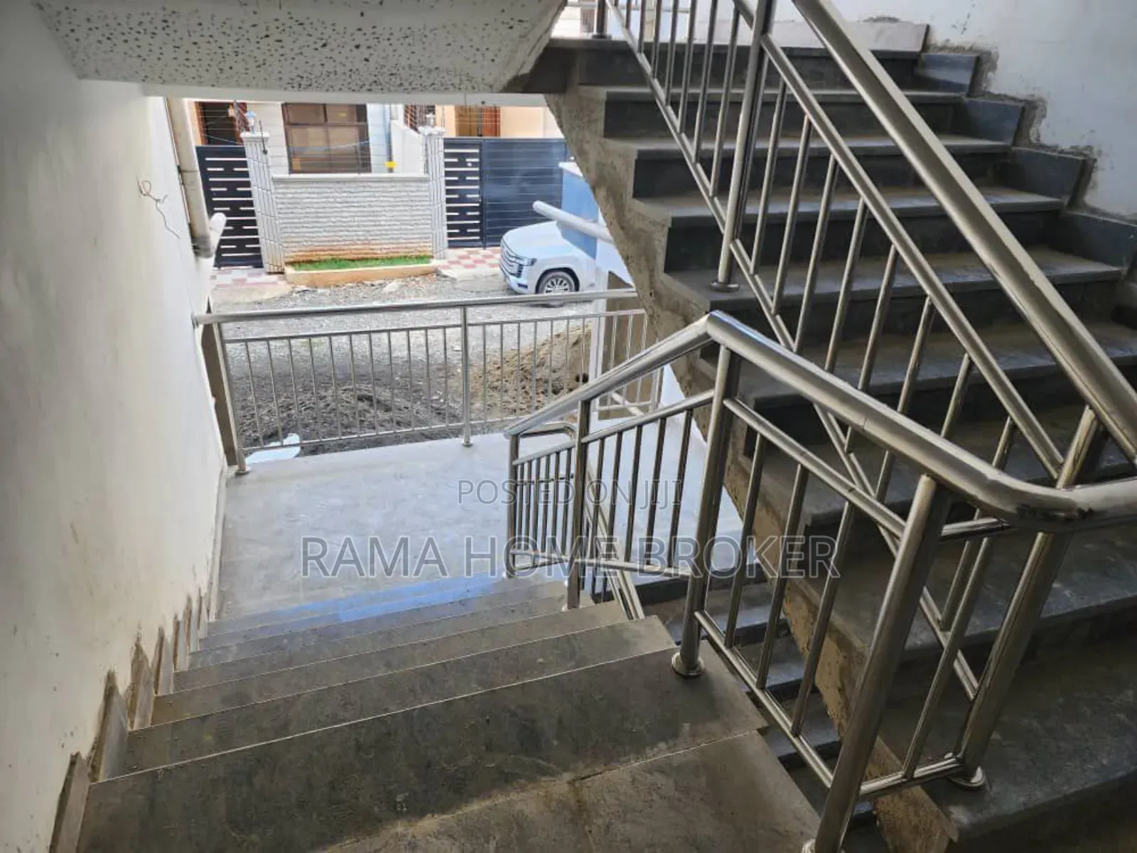 Furnished 3bdrm Apartment in Yeka for sale