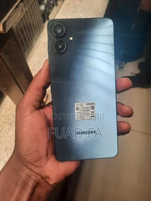 Photo - New Samsung Galaxy A06 64 GB Black