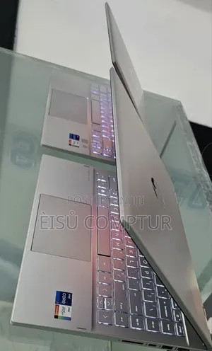 New Laptop HP Pavilion 13 X360 8GB Intel Core i5 SSD 512GB