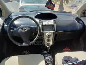 Toyota Yaris 2006 Blue